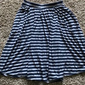 XS LuLaRoe Madison Skirt